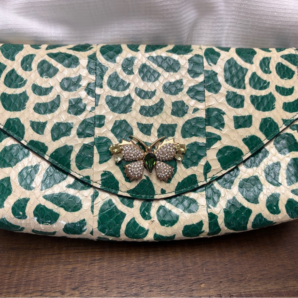 Chic Green and Cream Patterned Clutch